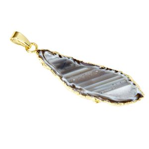 آویز گردنبند اقلیمه کد vb175