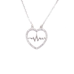 آویز گردنبند نقره زنانه مدل gta heart beat