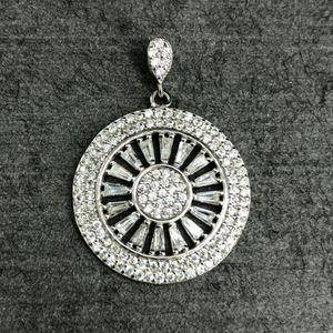 آویز گردنبند نقره زنانه گیرا مدل g799