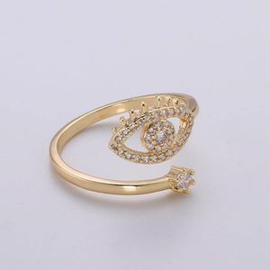 انگشتر طلا 18 عیار زنانه آراقیراتیس طرح چشم کد ara0146