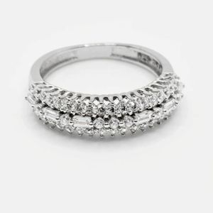 انگشتر نقره اتمی زنانه مدل r62002
