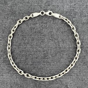 دستبند نقره زنانه گیرا مدل g472