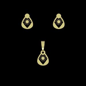 نیم ست طلا 18 عیار زنانه مدوپد مدل خورشید کد na10300
