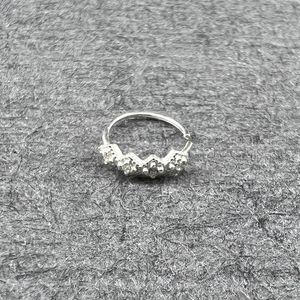 پیرسینگ نقره زنانه گیرا مدل g1192