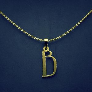 گردنبند طلا 18 عیار زنانه گالری طلا توسطی مدل حرف b کد bd76c9
