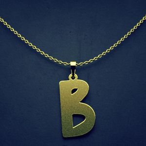 گردنبند طلا 18 عیار زنانه گالری طلا توسطی مدل حرف b کد e761ca