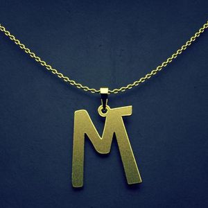 گردنبند طلا 18 عیار زنانه گالری طلا توسطی مدل حرف m کد 187437