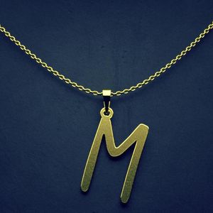 گردنبند طلا 18 عیار زنانه گالری طلا توسطی مدل حرف m کد fafb36
