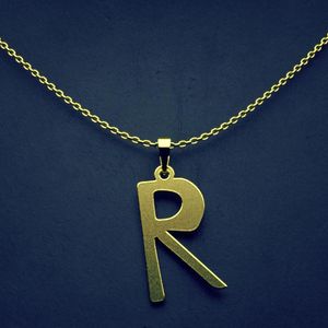 گردنبند طلا 18 عیار زنانه گالری طلا توسطی مدل حرف r کد 10bf18