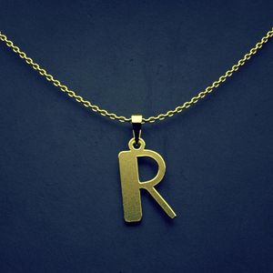 گردنبند طلا 18 عیار زنانه گالری طلا توسطی مدل حرف r کد 14a0a0