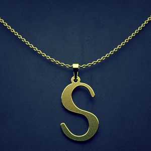گردنبند طلا 18 عیار زنانه گالری طلا توسطی مدل حرف s کد fae2b7