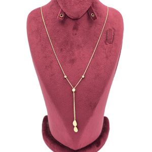 گردنبند طلا کم اجرت 18 عیار زنانه با طرح حلقه‌ای (فلامینگو) طلا و شمش برلیان مدل گوی اشکی