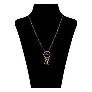 گردنبند طلا کم اجرت 18 عیار زنانه گلدم مدل ال وی pe 39007