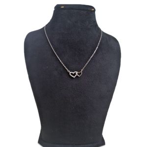 گردنبند نقره زنانه مدل دو قلب نگین دار gr002