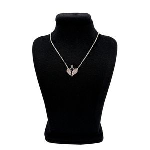 گردنبند نقره زنانه مدل قلب شکسته