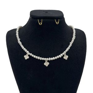 گردنبند نقره زنانه مدل مرواریدی گلدار