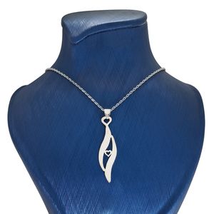 گردنبند نقره زنانه مدل چشم و قلب