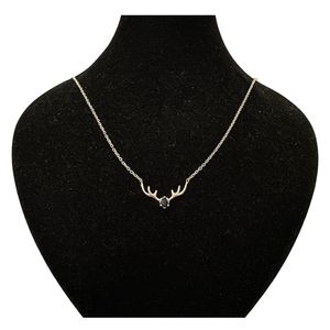 گردنبند نقره زنانه گیرا مدل g1053