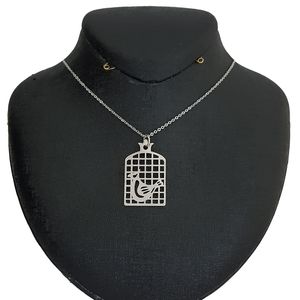 گردنبند نقره طرح مرغ آمین