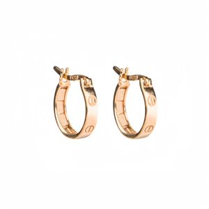 گوشواره حلقه ای طلا 18 عیار زنانه نوا گلد مدل لاو کد 023