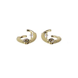 گوشواره میخی طلا 18 عیار زنانه گلدم مدل e211022