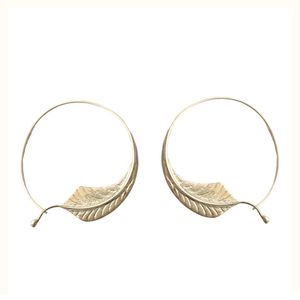 گوشواره نقره دست ساز طرح پر کد th04001