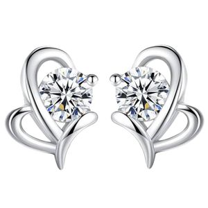 گوشواره نقره زنانه مدل تک نگین پروانه