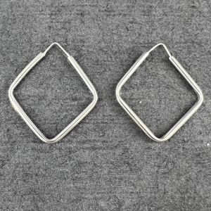 گوشواره نقره زنانه گیرا مدل g670