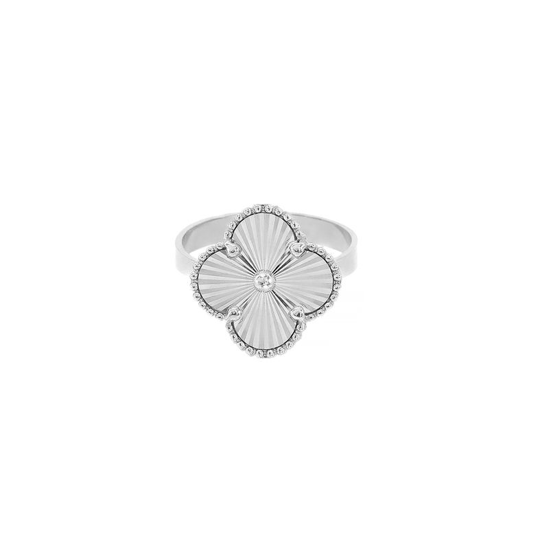 انگشتر طلا 18 عیار زنانه ماوی گالری مدل ونکلیف الحمبرا س