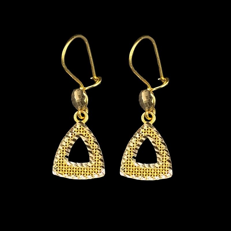 گوشواره طلا کم اجرت 18 عیار زنانه ناریا مدل ma کد 003
